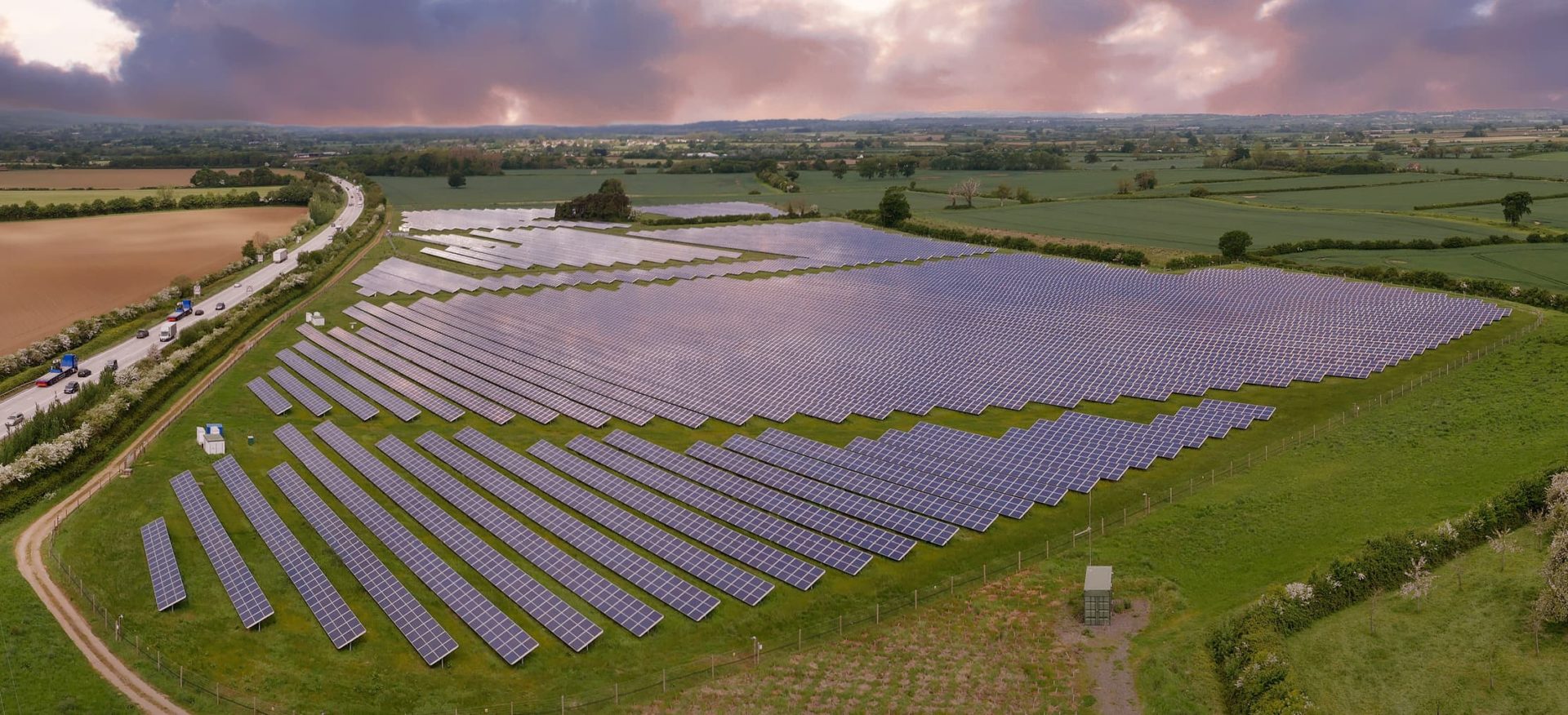 Der Solarpark Dillington Estate in Hurcott, United Kingdom