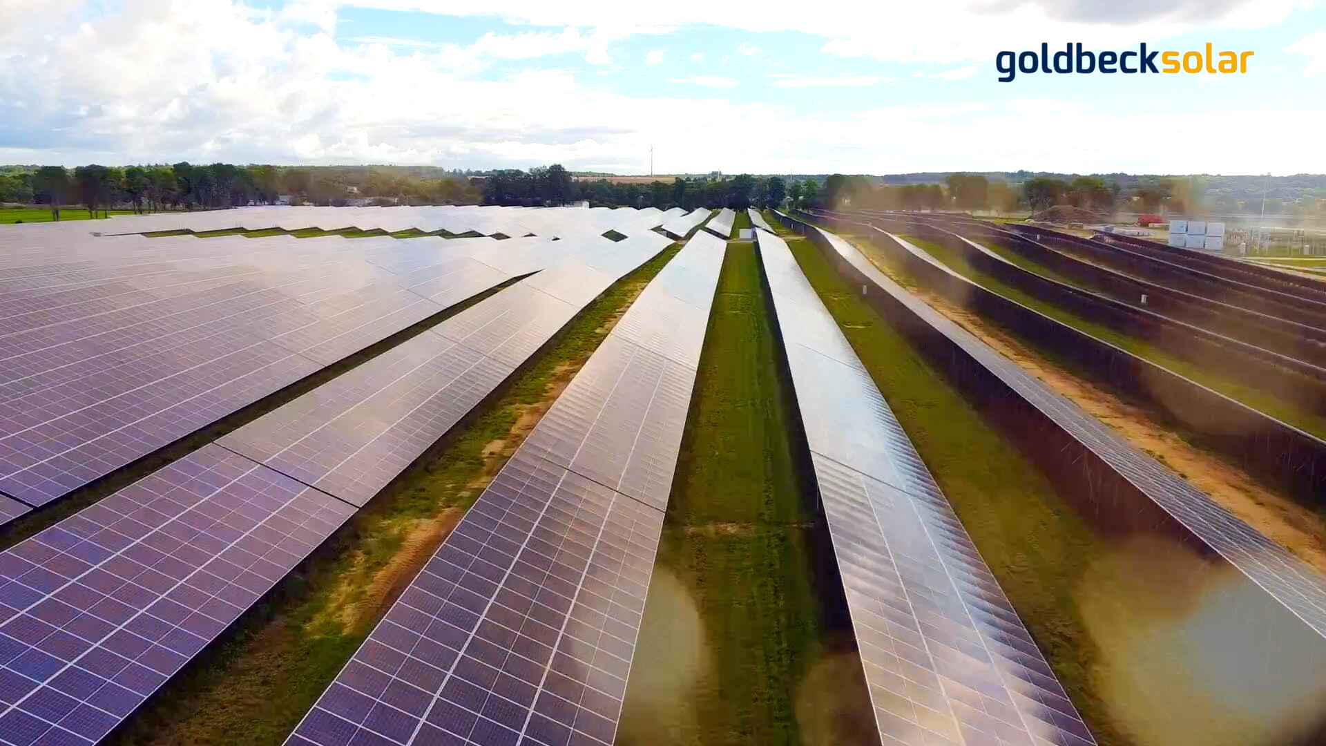 Luftaufnahme des Solarparks Zwartowo in Polen, Projektübersicht