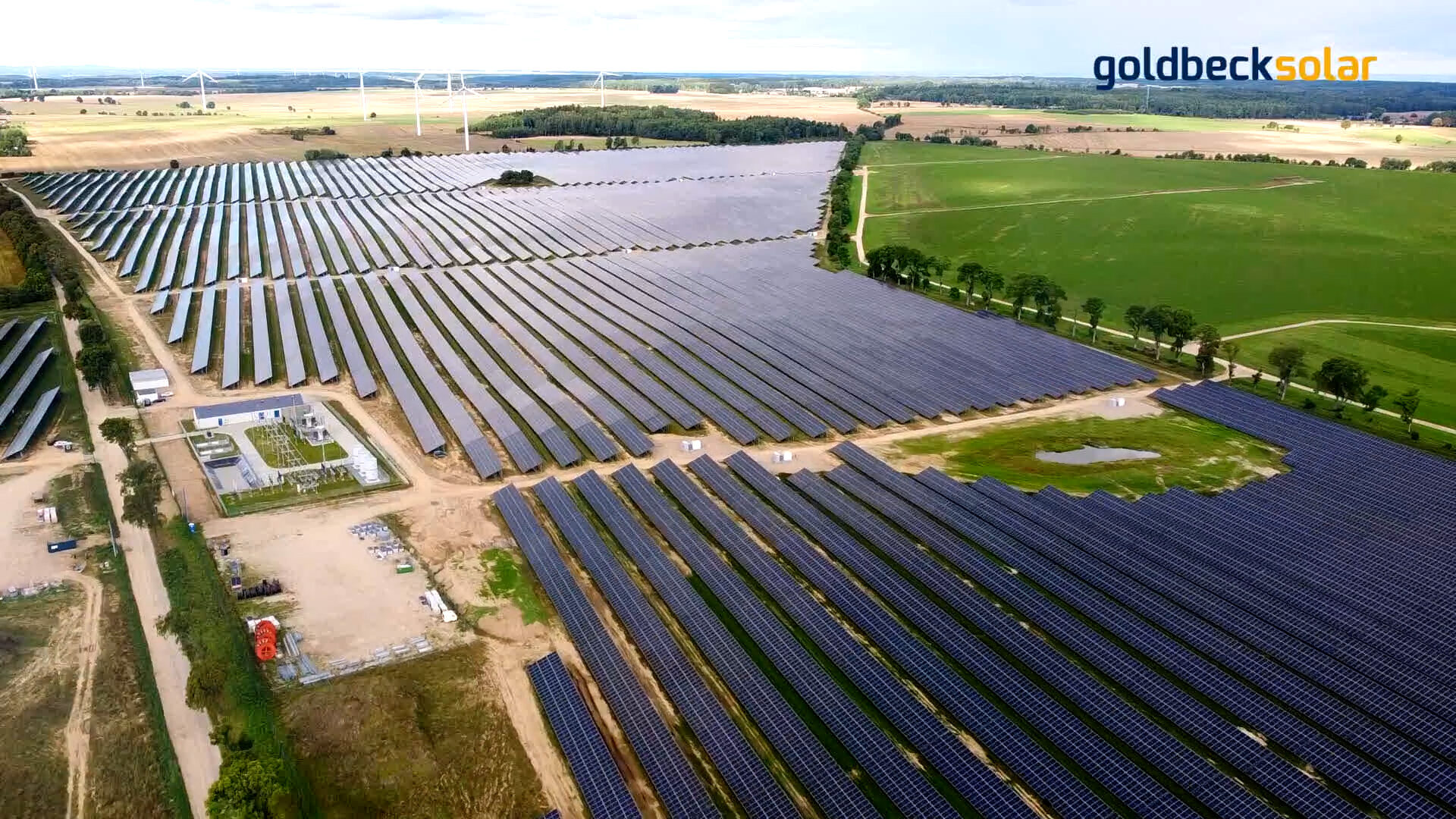 Zwartowo Luftansicht mit Windrädern